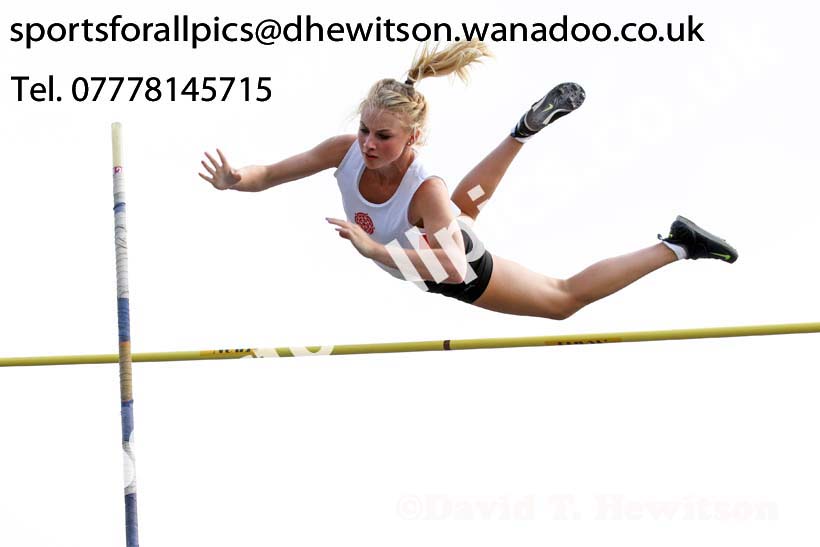 Womens pole vault at the Northern Inter-Counties under-17s and 15s at Witton Park, Blackburn. Photo: David T. Hewitson/Sports for All Pics